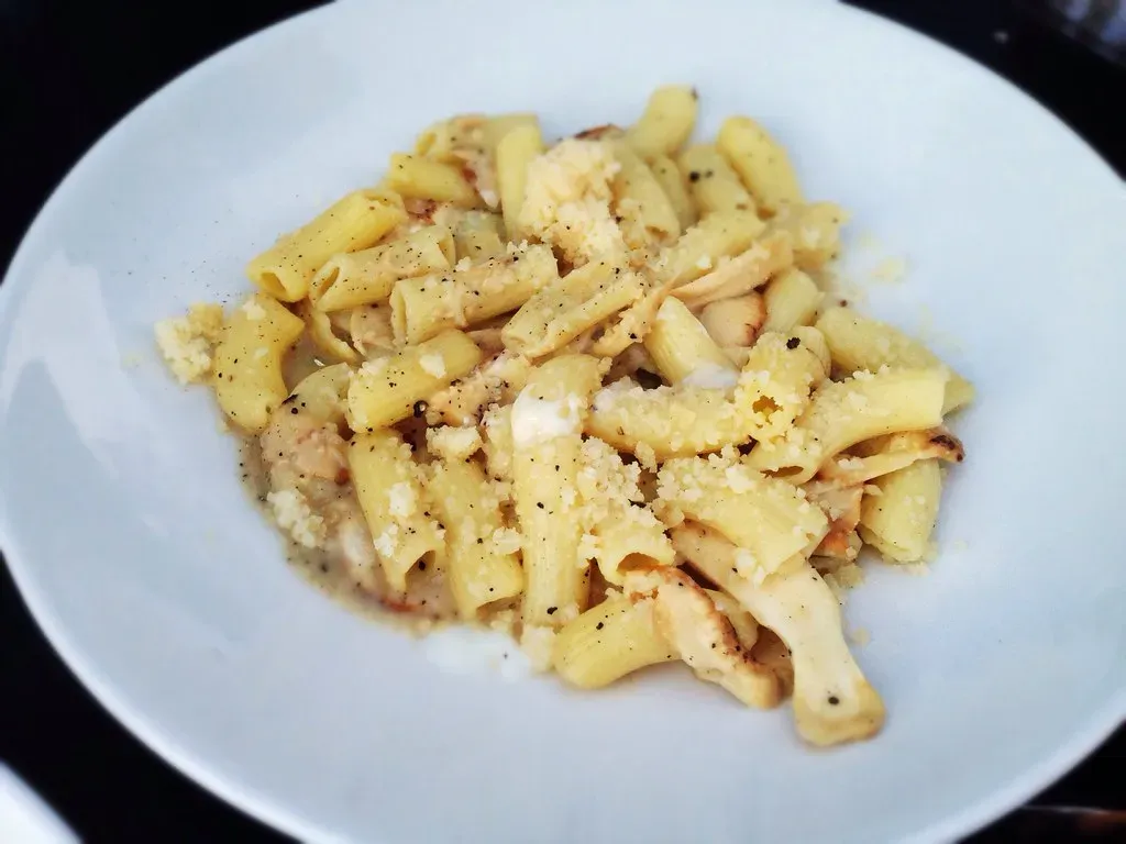 5. Basic Pasta at a Non-Italian Restaurant - The Ultimate Price Trap (T.Tseng, Flickr, CC BY 2.0)