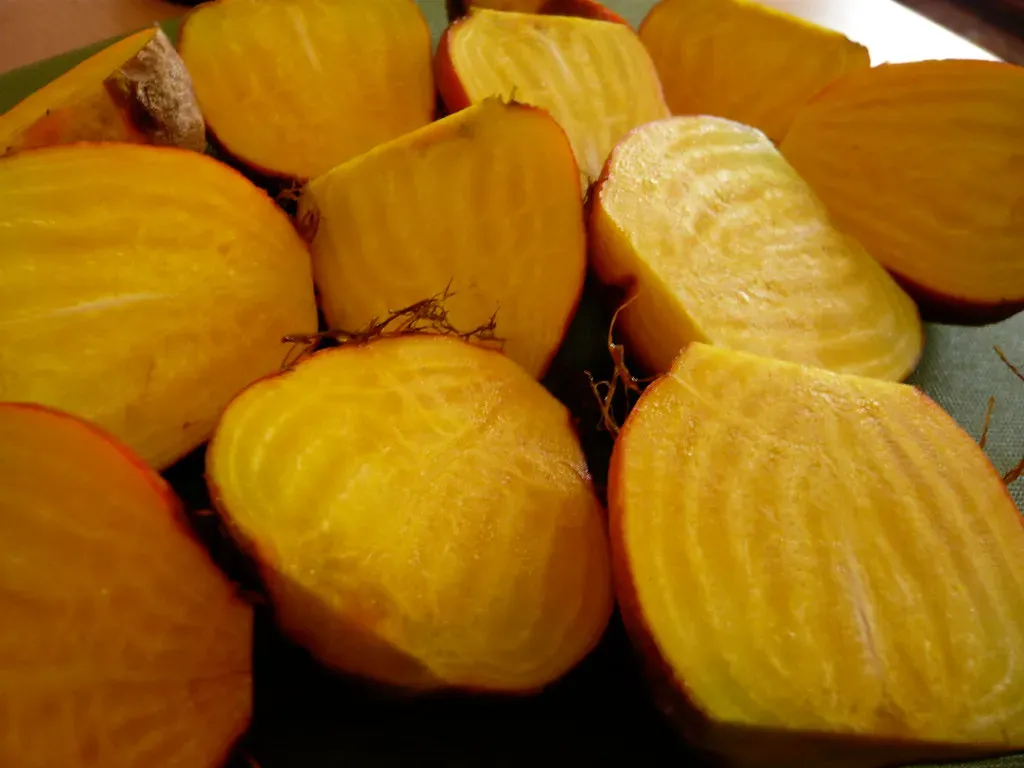 Golden Beets (WordRidden, Flickr, CC BY 2.0)