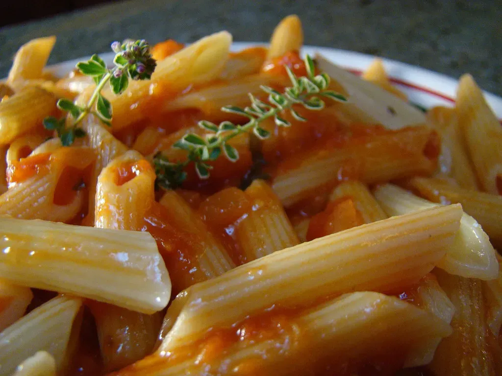 5. Vodka Sauce: The Italian-American Classic That Exploded Back (Image Credits: Flickr)
