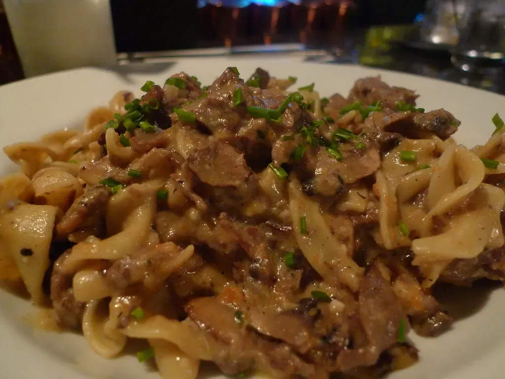 2. Beef Stroganoff (Image Credits: Flickr)