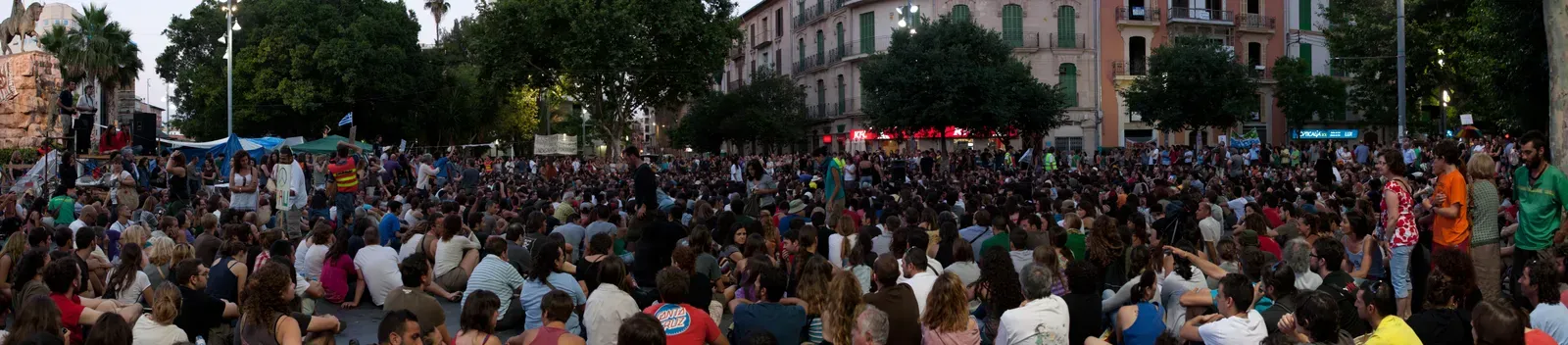 6. Palma de Mallorca, Spain - Feast for Tourists, Famine for Locals (Image Credits: Wikimedia)