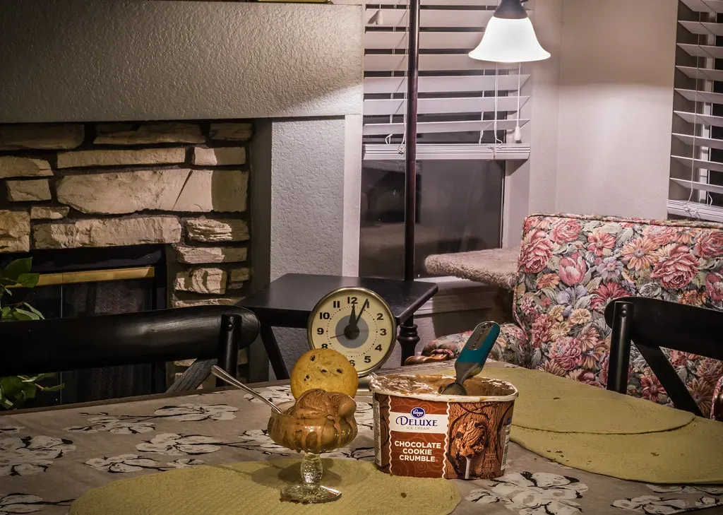 4. Eating After Midnight Makes You Fat (Image Credits: Flickr)