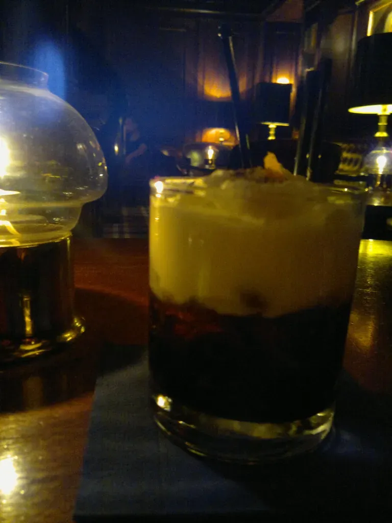 6. Cream-Based Cocktails Like the White Russian (whatleydude, Flickr, CC BY 2.0)