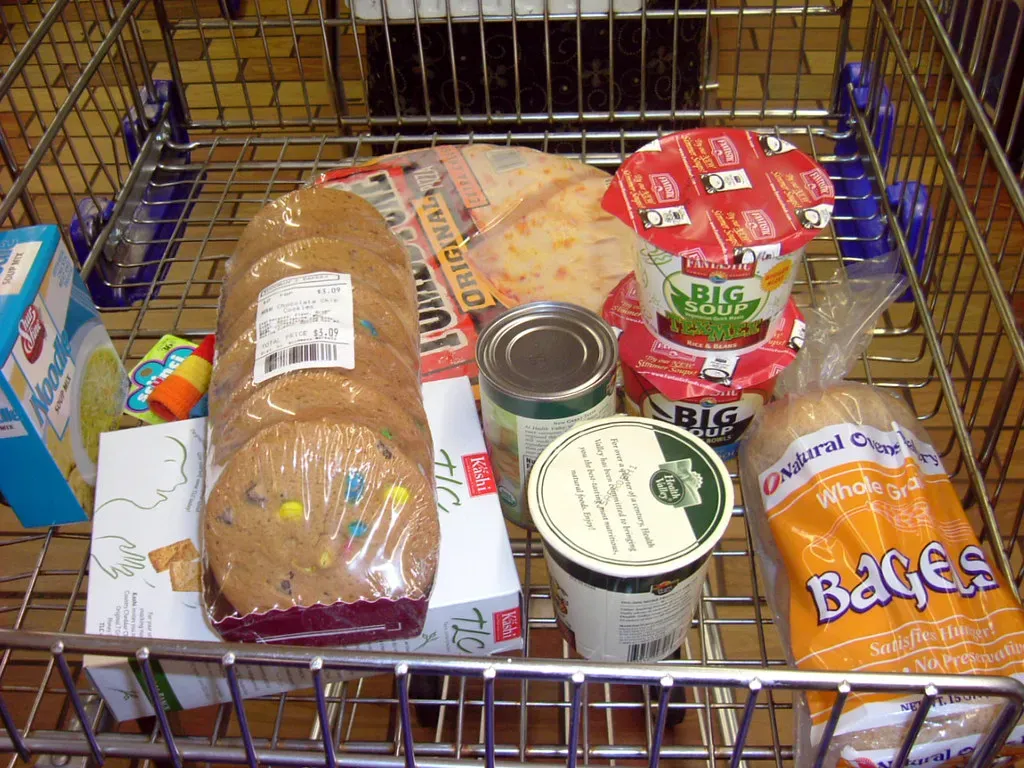 5. Unplanned Grocery Trips Quietly Drained Your Budget (Aine D, Flickr, CC BY-SA 2.0)