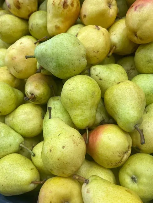 7. Pears - Quietly Sugary (Image Credits: Pexels)