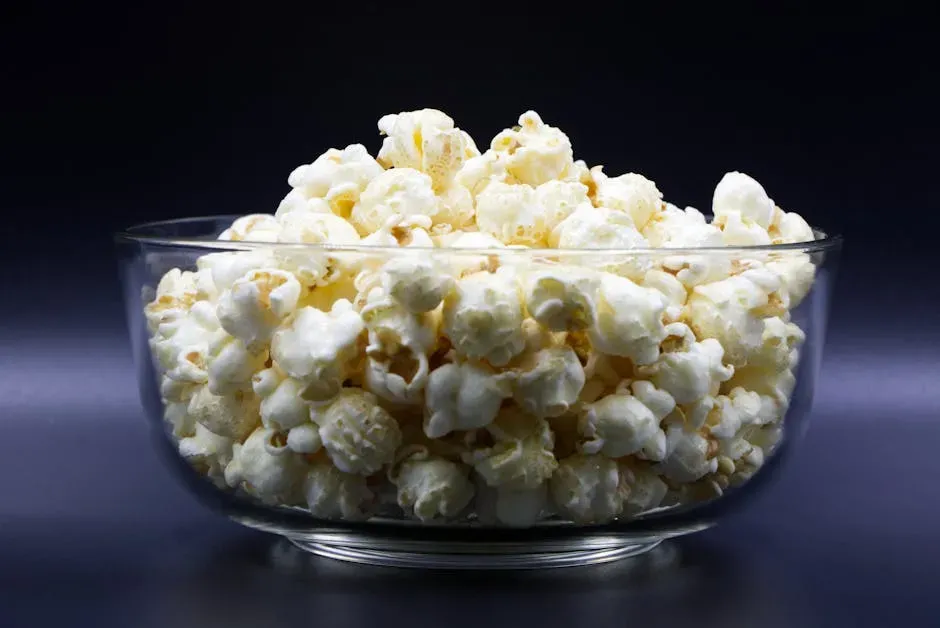 4. Classic Microwave Popcorn (Image Credits: Pexels)
