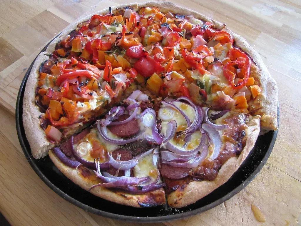 Pizza: The Mediterranean Myth's Biggest Betrayal (Image Credits: Flickr)