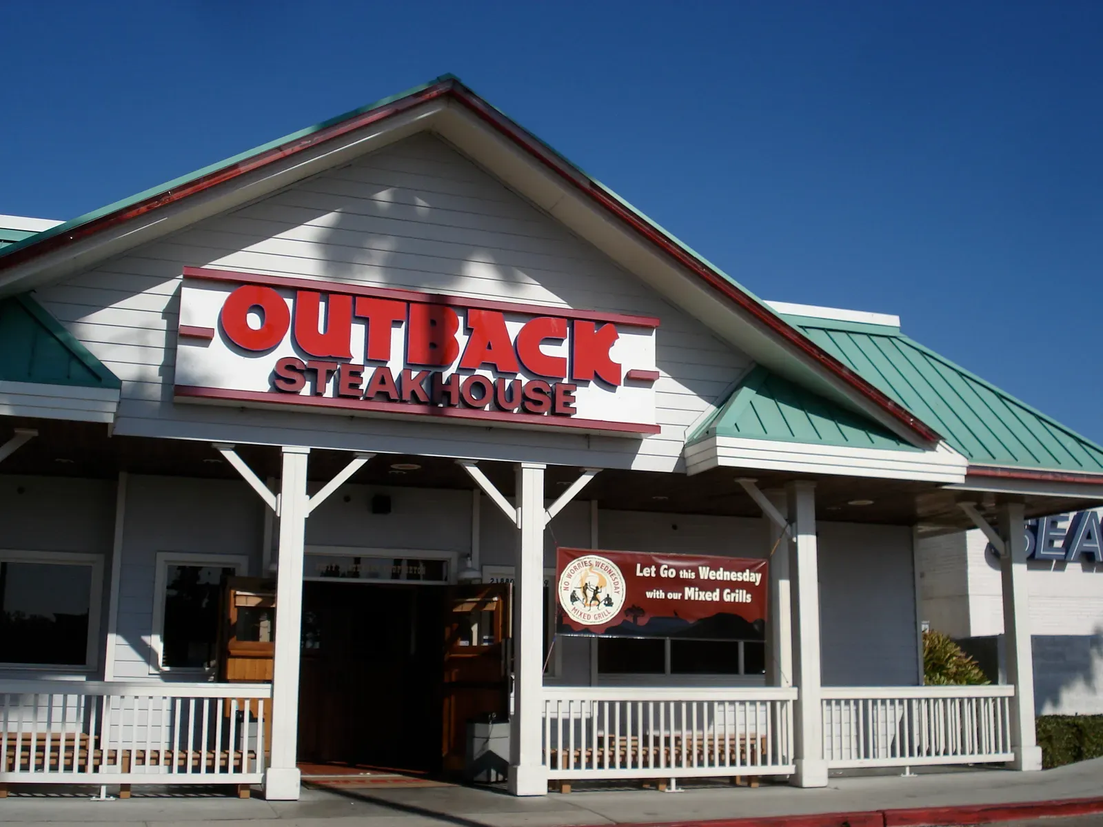7. Outback Steakhouse - The Bloomin' Onion Is Wilting (By Alton, Public domain)