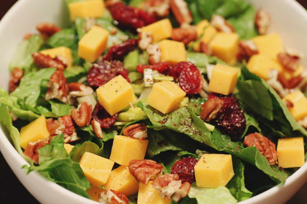 Select Nutrient-Dense Greens (image credits: flickr)