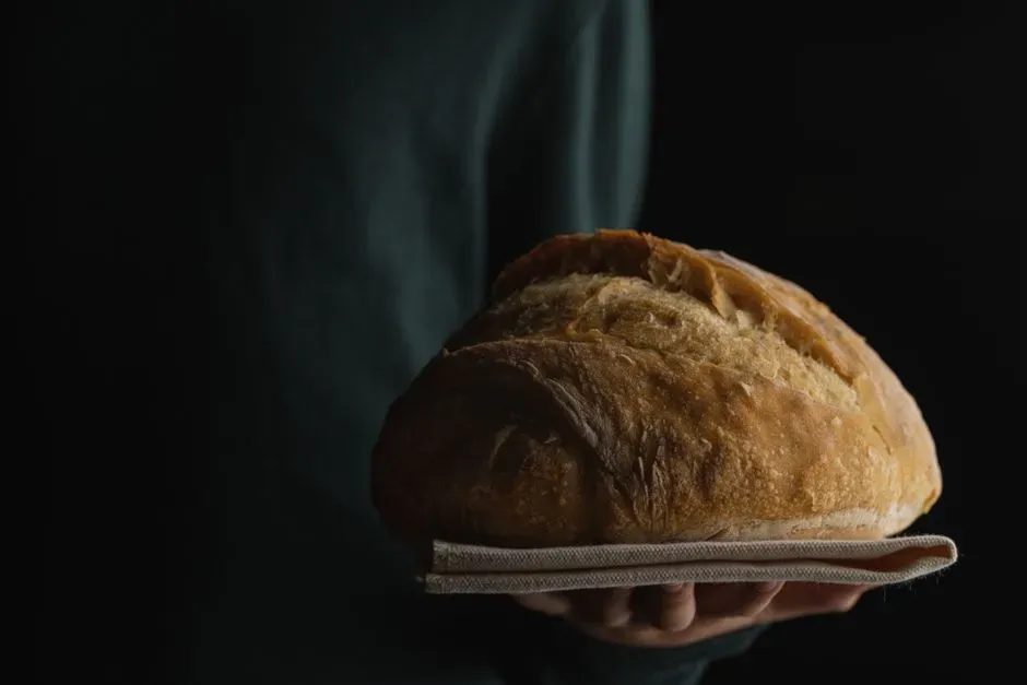 Finishing a loaf delivers a rare, tangible sense of accomplishment (Image Credits: Pexels)