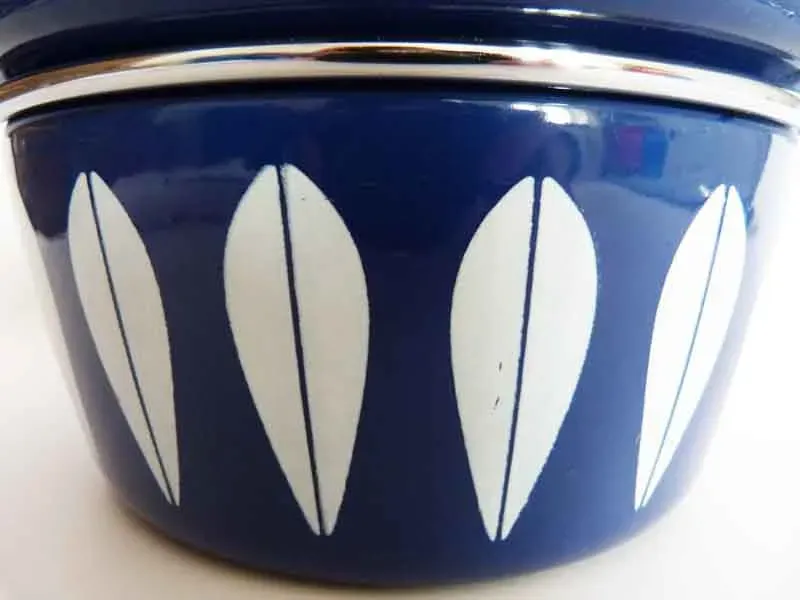 10. Cathrineholm Enamelware (Lotus Pattern) (Image Credits: Flickr)