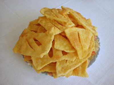 Khrushchiki: Polish Bow Tie Delicacies (Image Credits: Wikimedia)