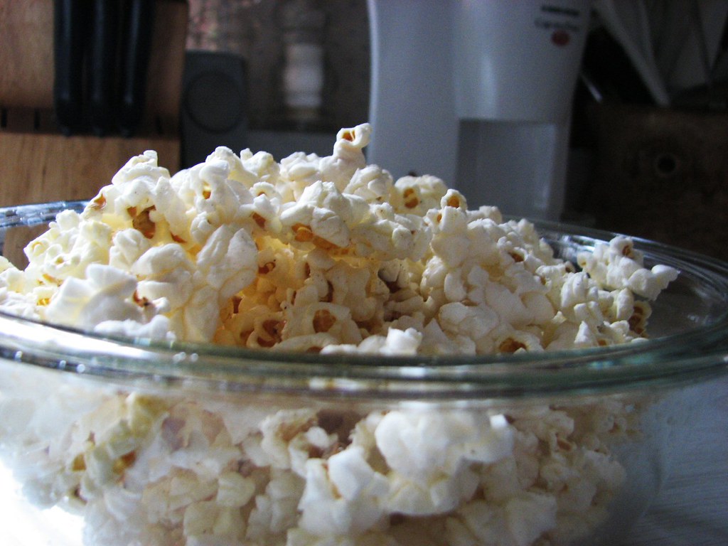 Power-Packed Microwave Popcorn Without the Guilt (image credits: flickr)