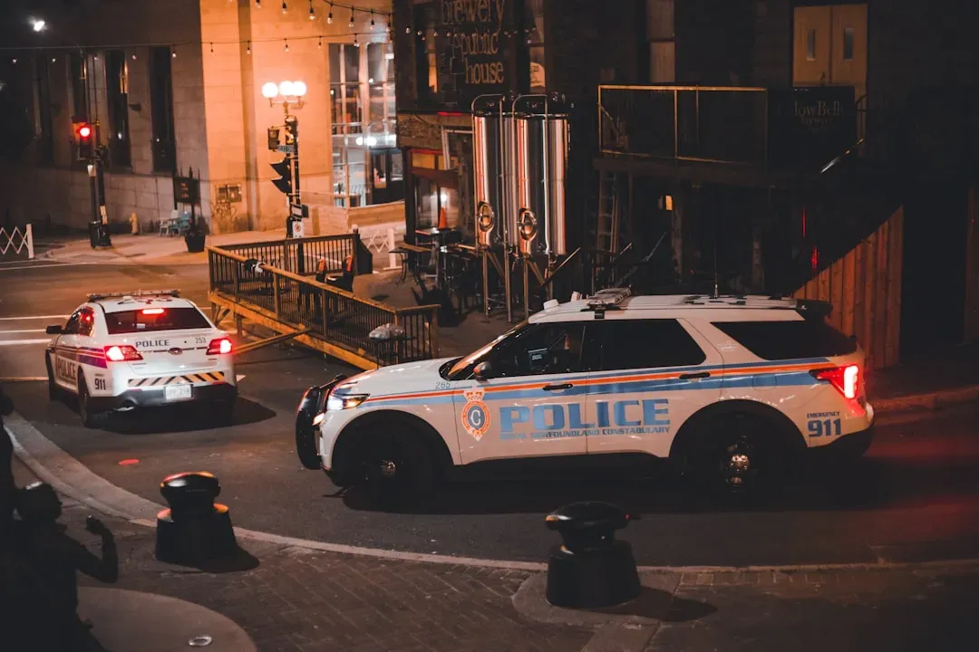 Sanctuary City Bans Force Local Police Into Immigration Enforcement (Image Credits: Unsplash)