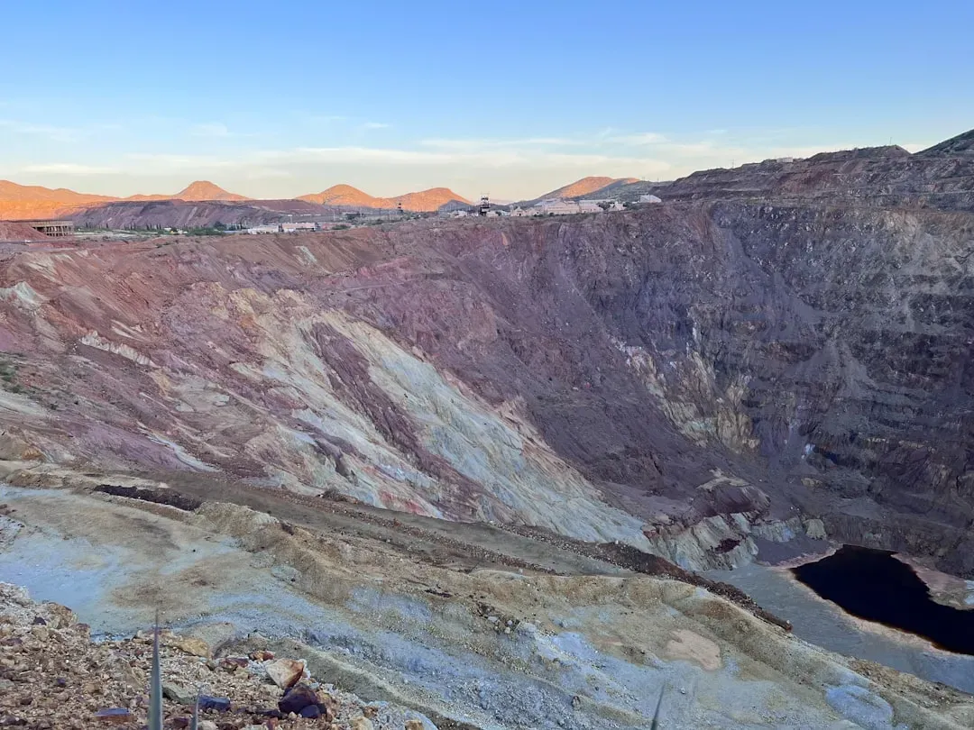 Bisbee, Arizona: Copper Ghost Turns Arts Hub (Image Credits: Unsplash)