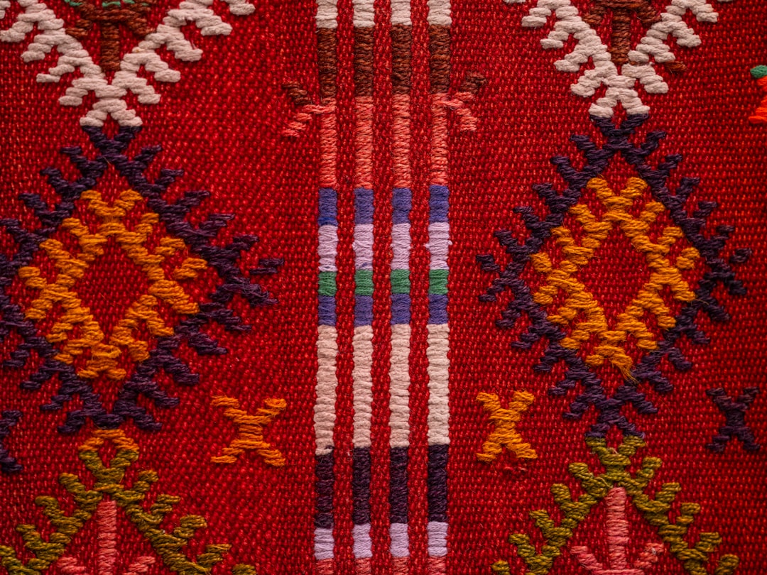 Native American Textile Revival Gains Ground (image credits: unsplash)