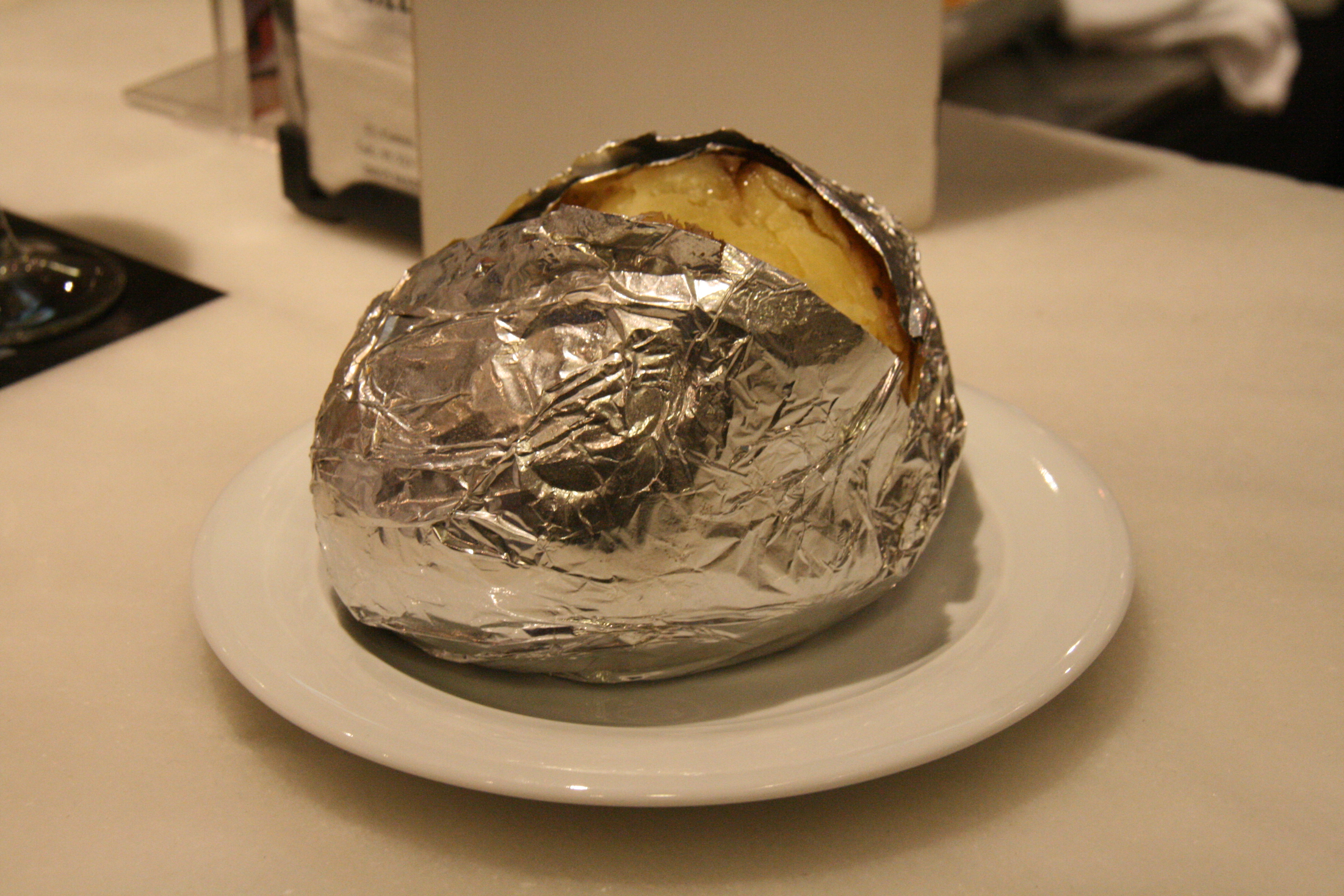 Potatoes: Breeding Ground for Botulism (image credits: wikimedia)