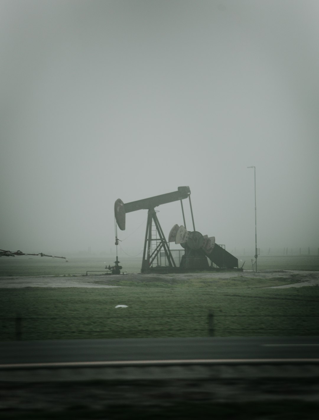 Oil Boom Towns: Black Gold's Broken Promises (image credits: unsplash)