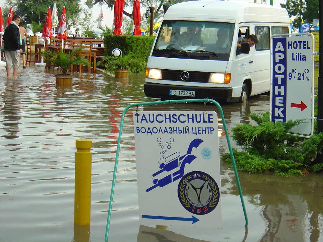 The Stark Reality of Flood Preparedness Across America (image credits: unsplash)
