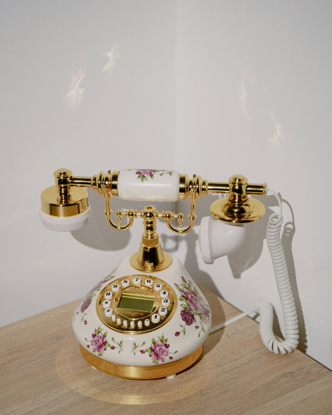 The Telephone - Bridging Distances (image credits: unsplash)