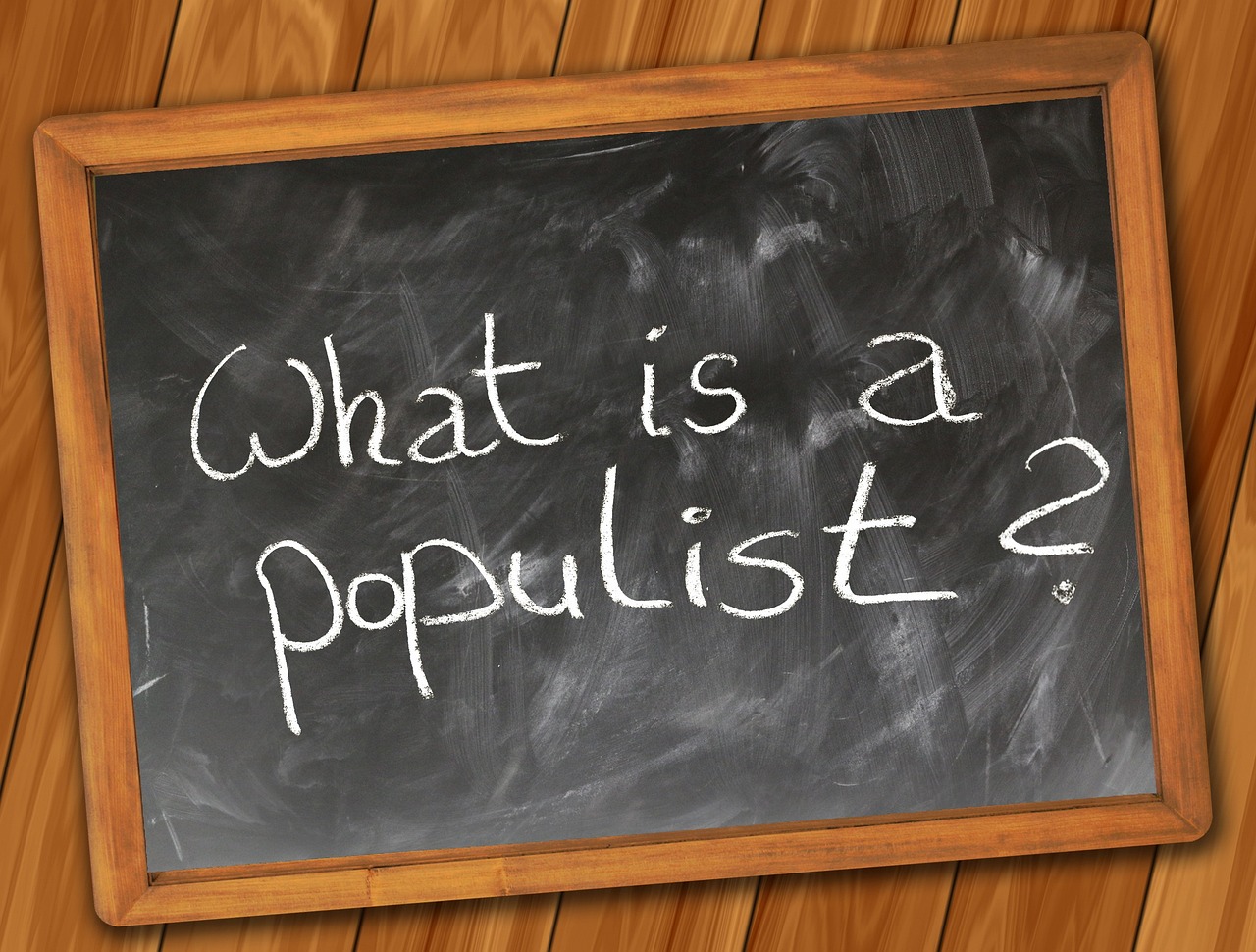 Populist Echoes in Modern Politics (image credits: pixabay)