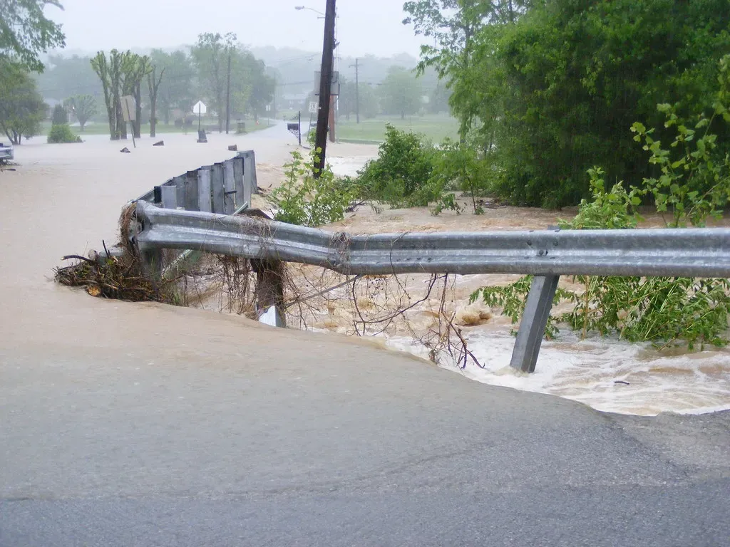 Water Damage Drains Wallets Nationwide (avatar28, Flickr, CC BY 2.0)