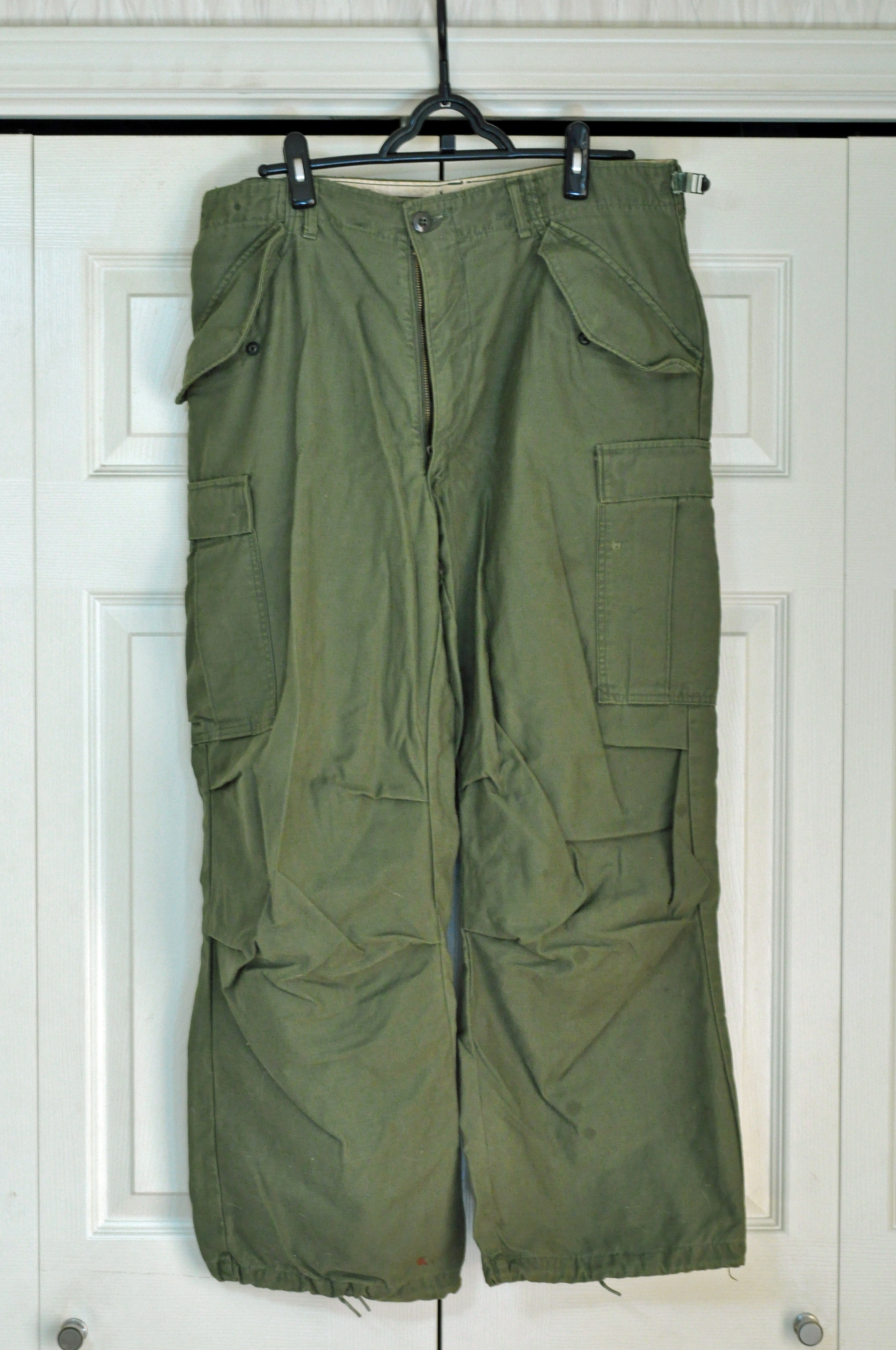 Cargo Pants: Functionality and Fashion