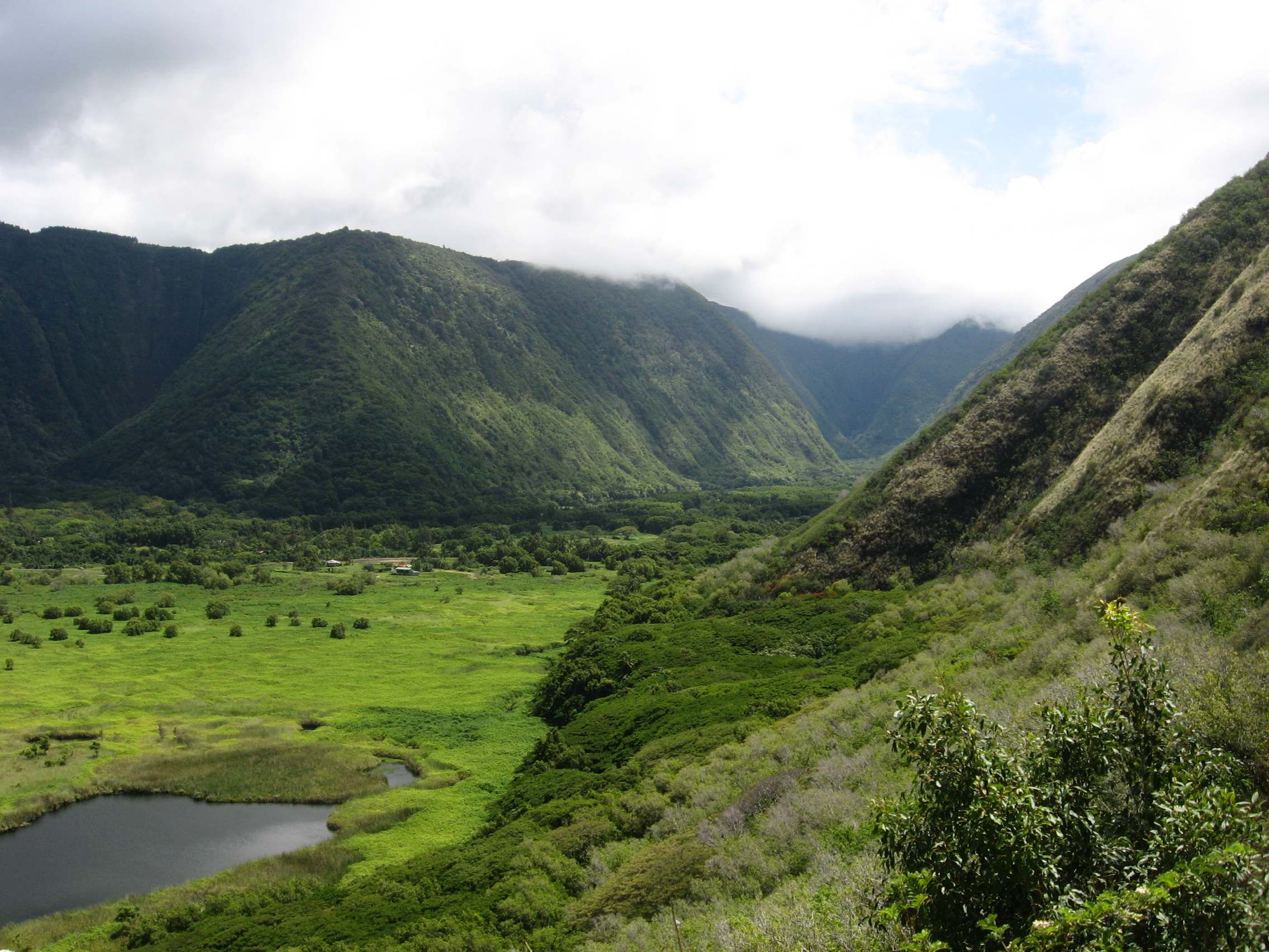 A Valley Frozen in Time (image credits: wikimedia)