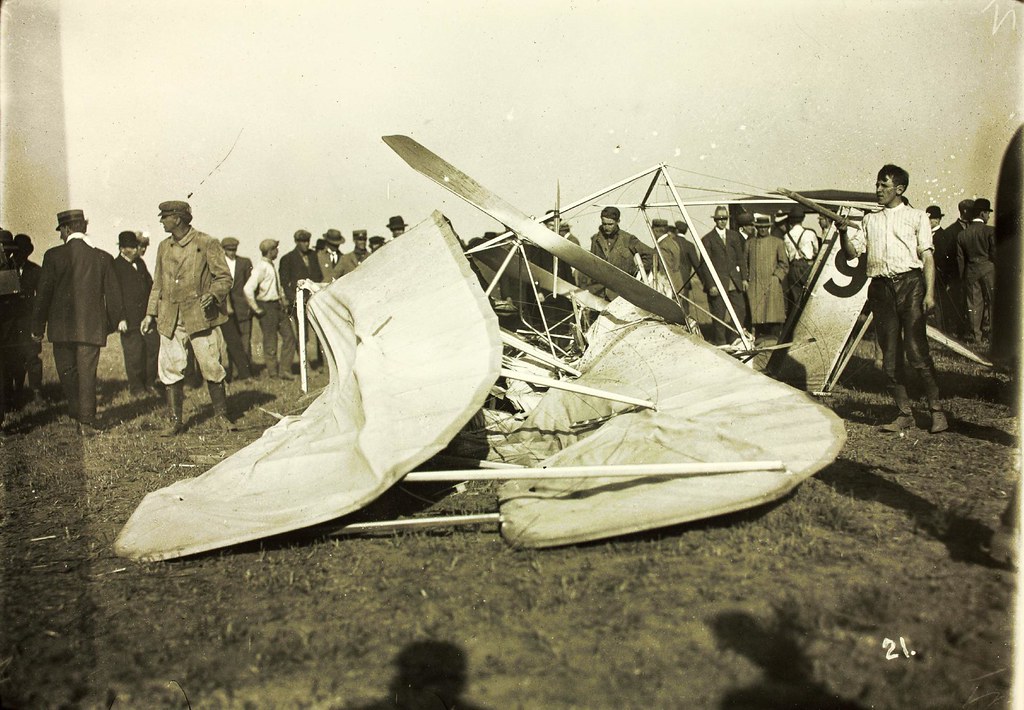 Aviation's Deadly Learning Curve in 1910 (image credits: flickr)