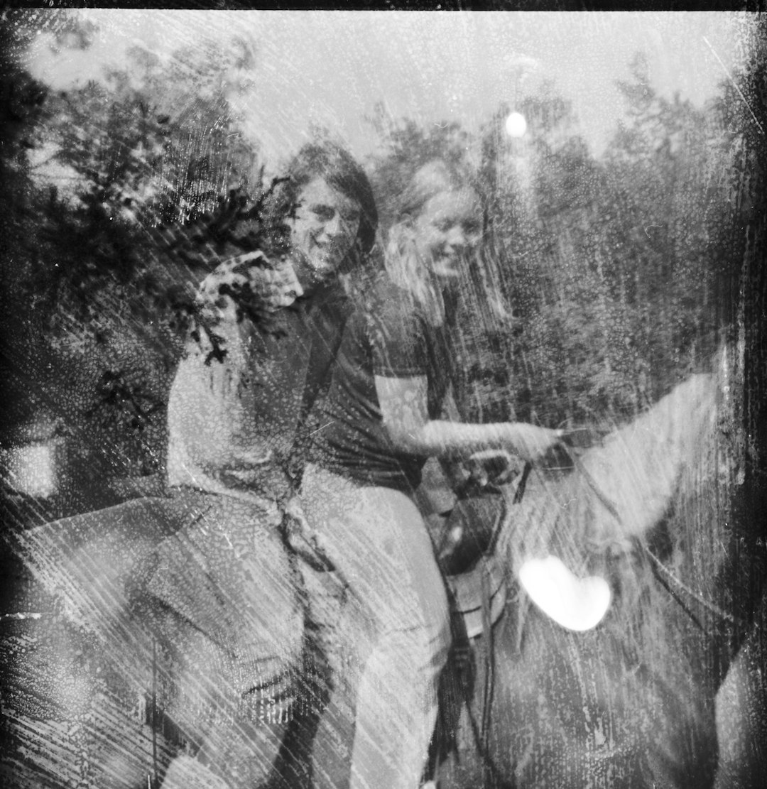 Sybil Ludington: The Female Paul Revere Who Rode Through a Storm (image credits: unsplash)
