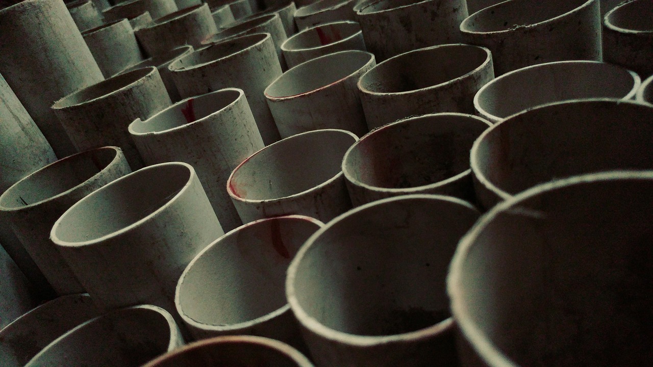PVC Pipe Magic That's Revolutionizing Garages Nationwide (image credits: pixabay)