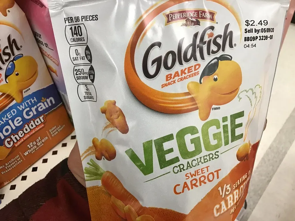 Crackers Crunch with Veggies (Image Credits: Flickr)