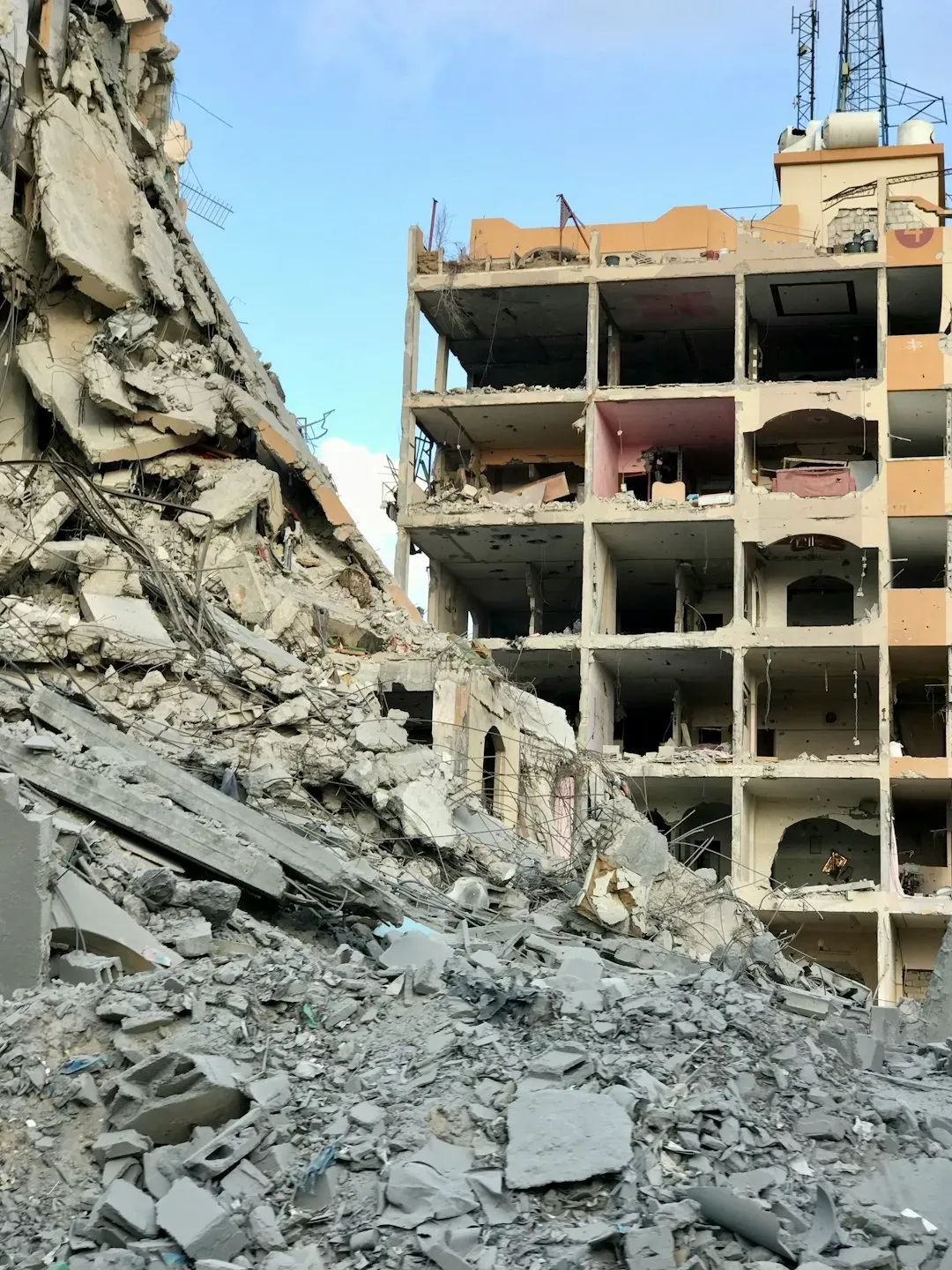 How Slow-Slips Differ from Fast Quakes (Image Credits: Unsplash)