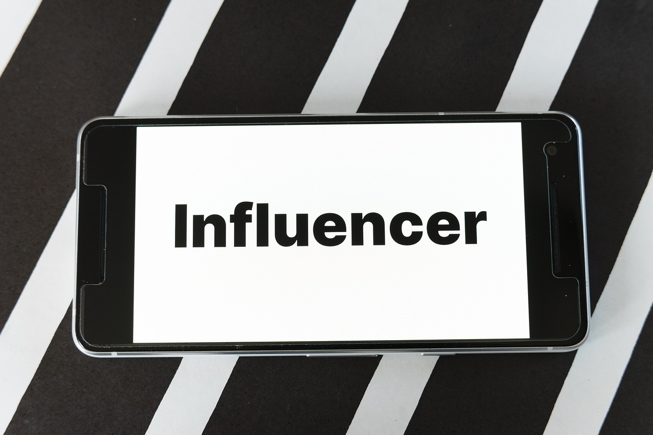 Consumer Attitudes Towards AI Influencers (image credits: pixabay)