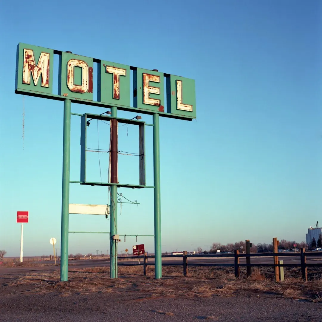 Motels: Crash Pads for Dreamers (Image Credits: Unsplash)
