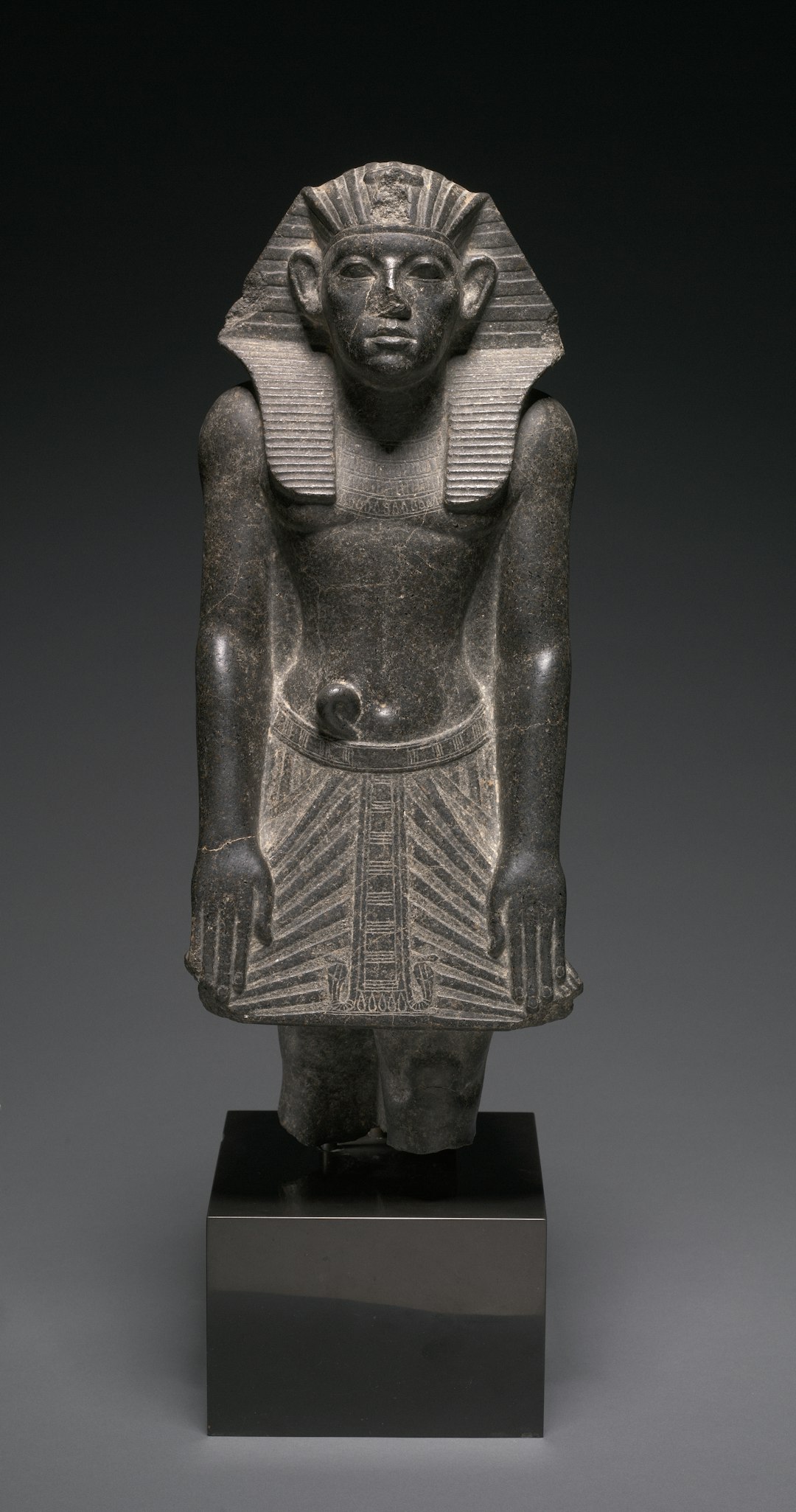 Thoth's Wisdom Keepers Overwhelmed by Ancient Knowledge (image credits: unsplash)