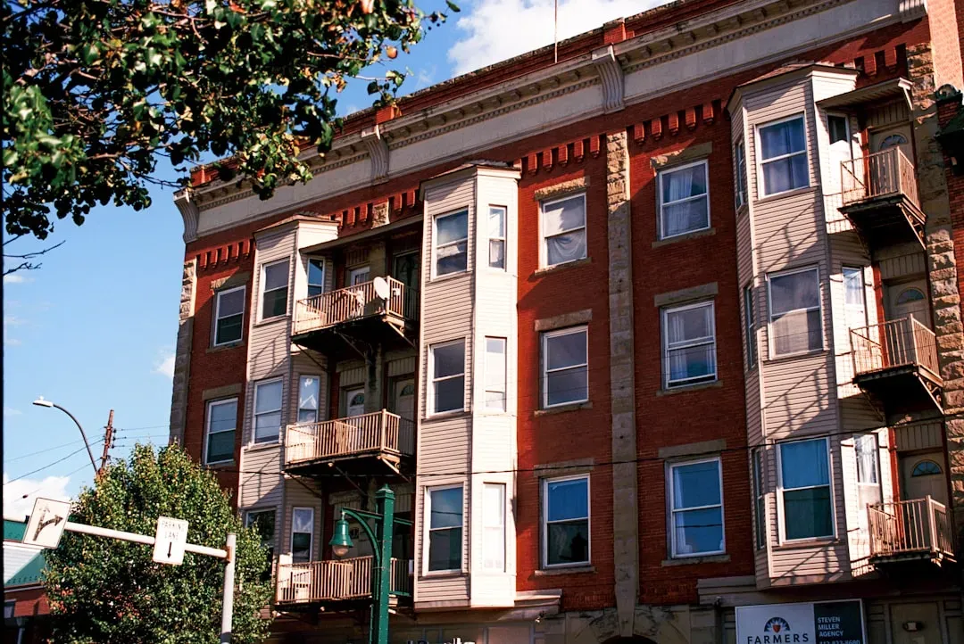 Singles and Shared Spaces Thrive (Image Credits: Unsplash)