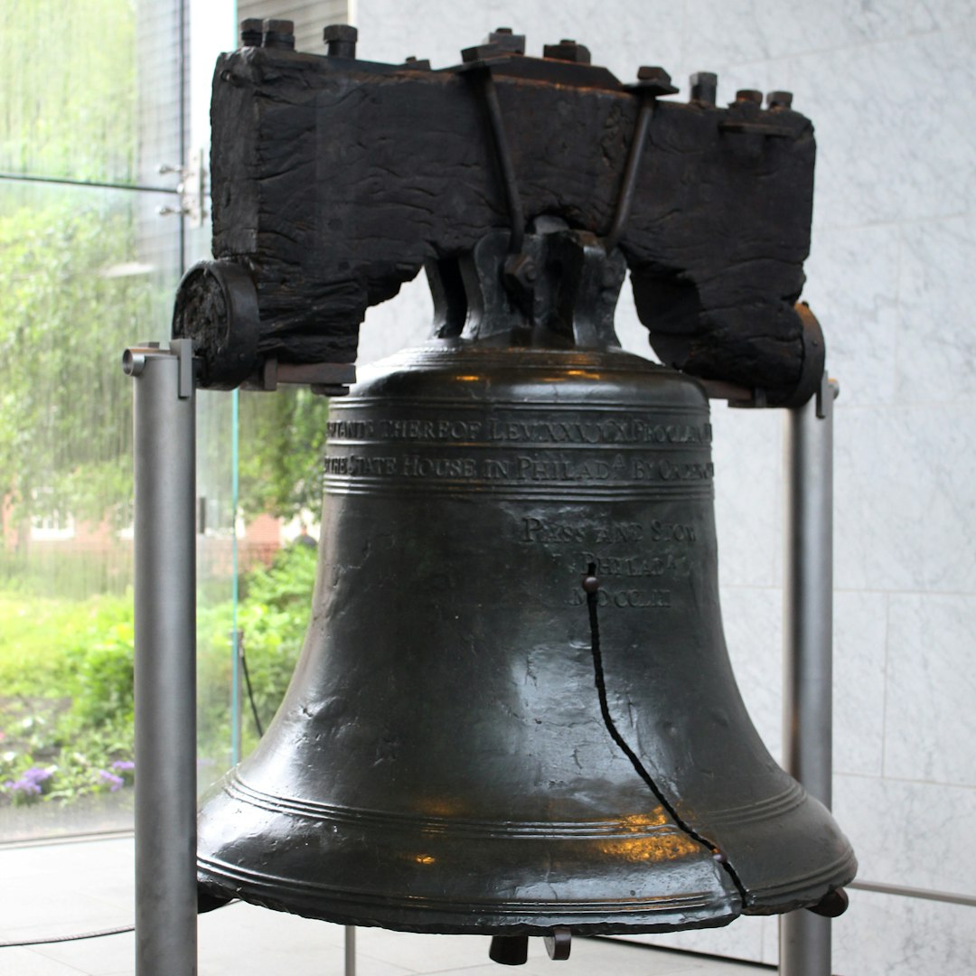 The Liberty Bell's Fake Crack Legend (image credits: unsplash)