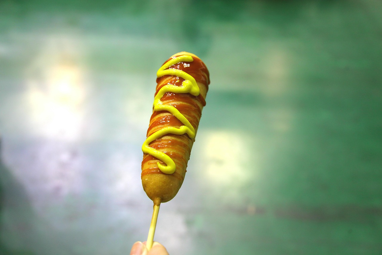Corn Dogs: The Fair Food That Found Its Way to School (Image Credits: Pixabay)