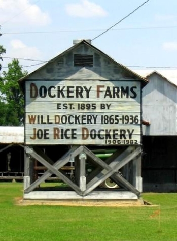 Dockery Farms: Where Cotton Rows Became Concert Halls (image credits: wikimedia)