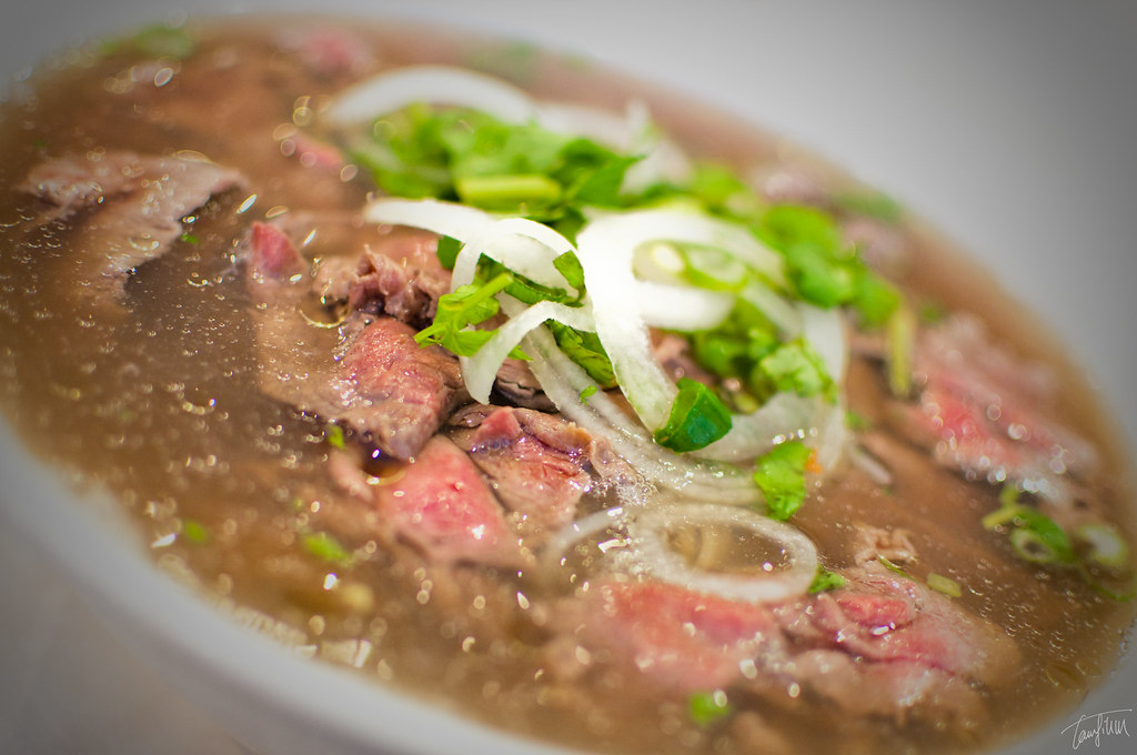 Vietnamese Pho - The Complex Broth Reality (image credits: flickr)