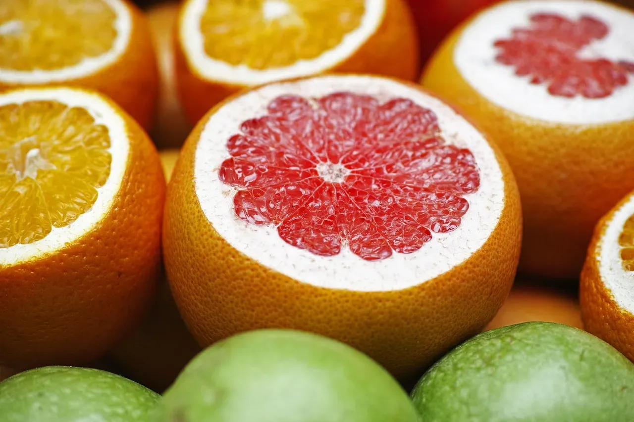 Leo: Show-Stopping Citrus and Vibrant Produce (Image Credits: Pixabay)
