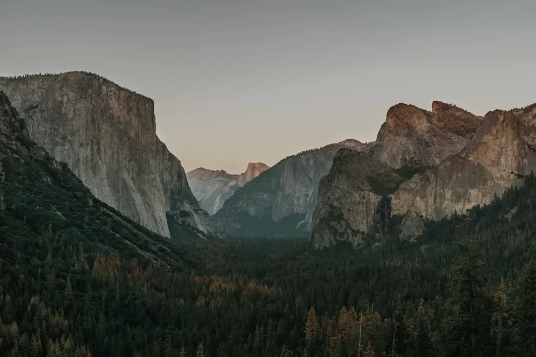 1. Yosemite's Cluster of Unsolved Disappearances (Image Credits: Unsplash)