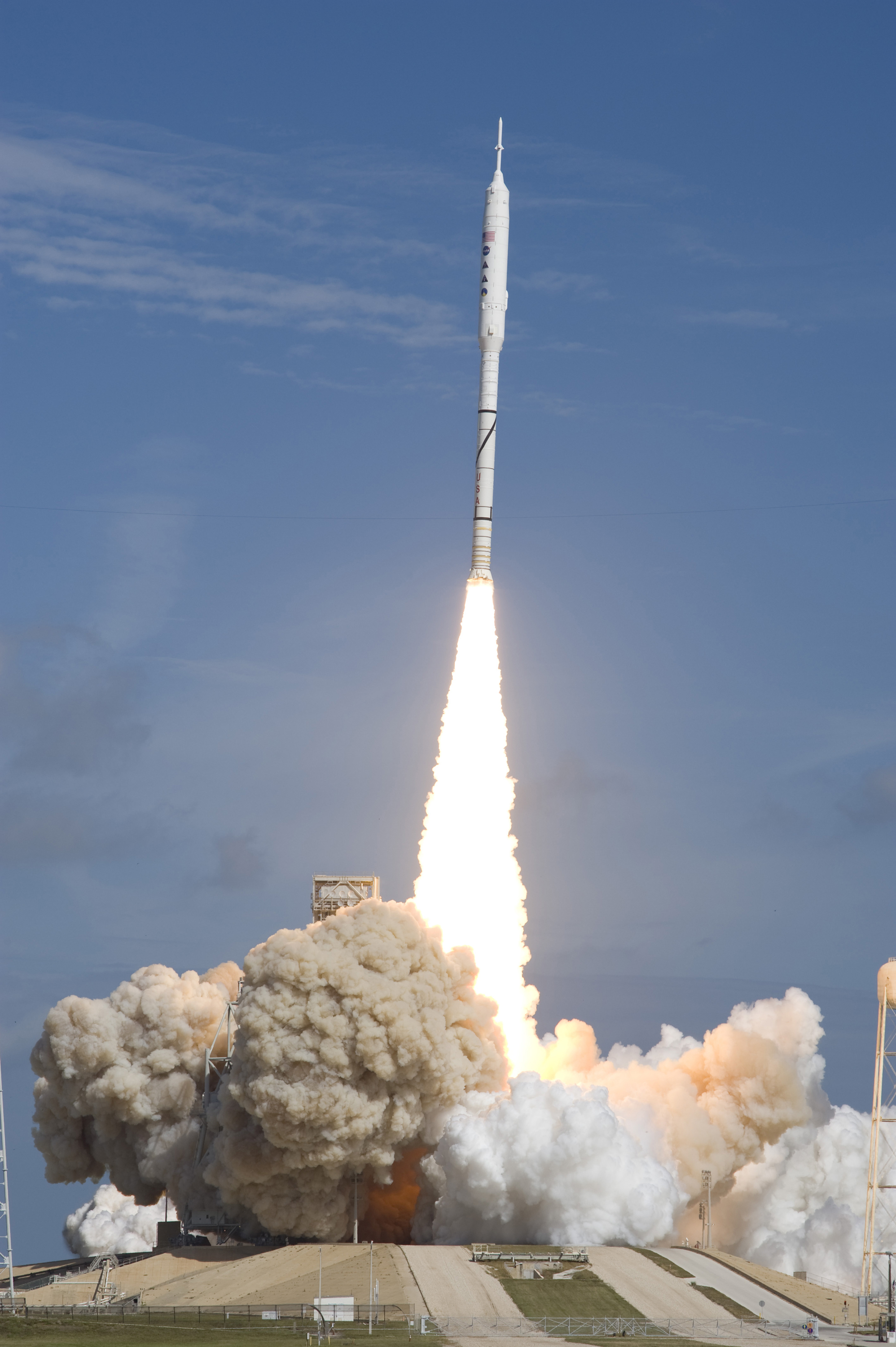 The Dawn of Commercial Space Dominance (image credits: wikimedia)