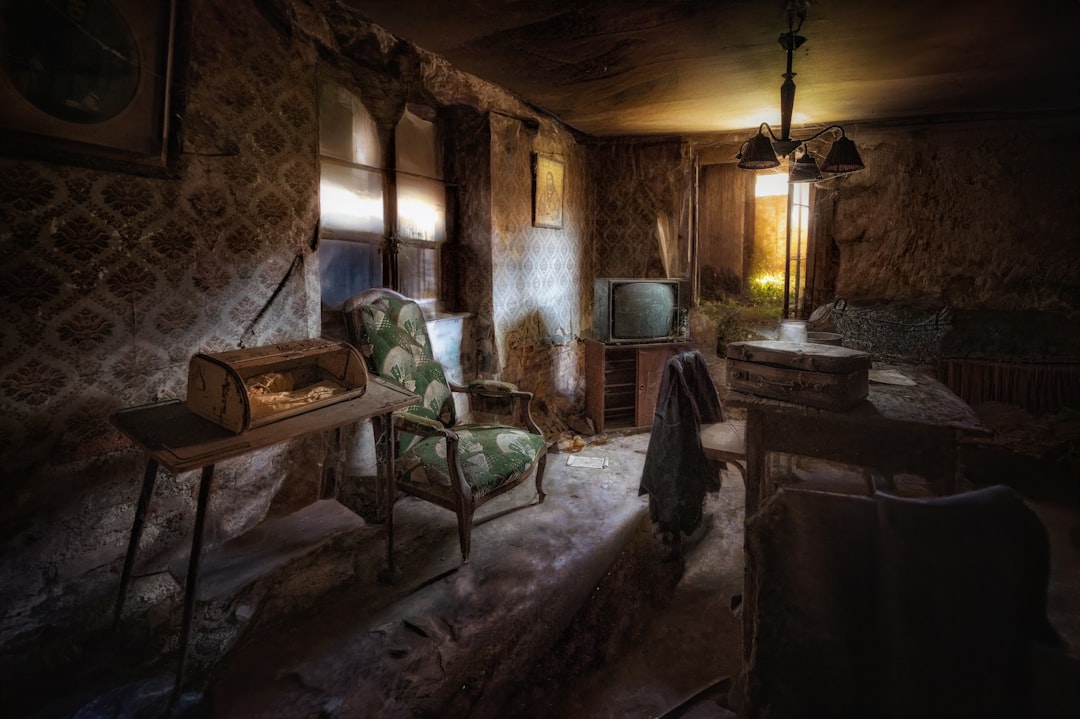 Garnet Ghost Town's Perfectly Preserved Interiors (image credits: unsplash)