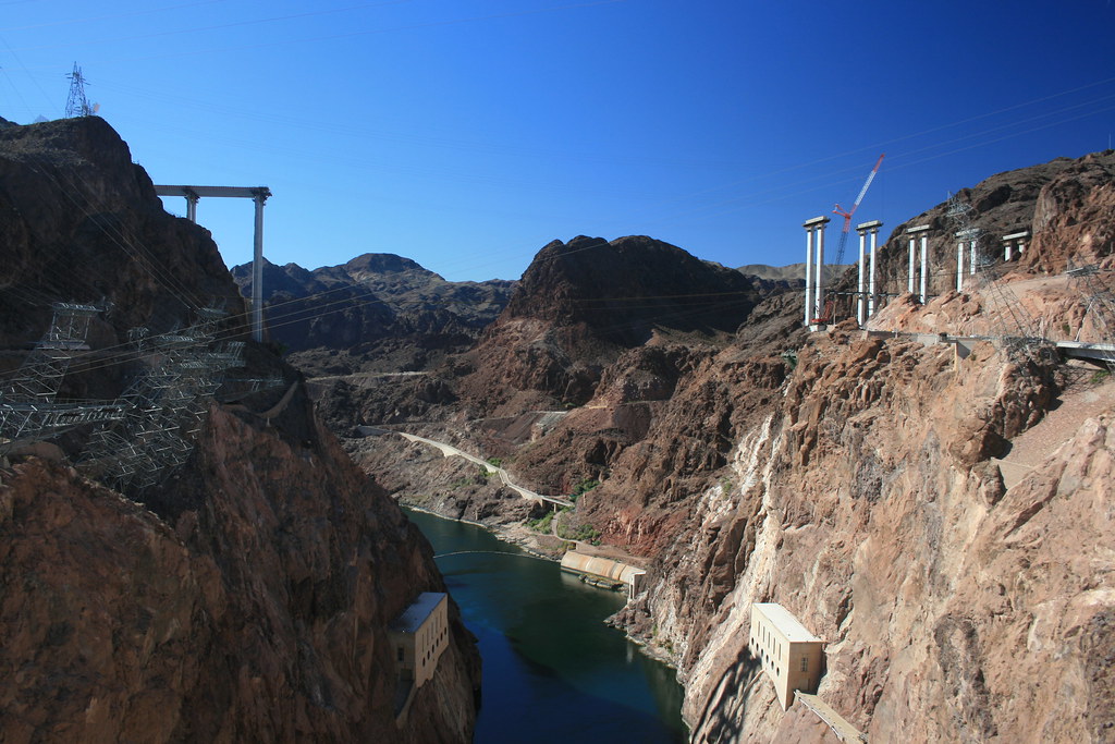 Hoover Dam Construction Fuels Las Vegas Growth (image credits: flickr)