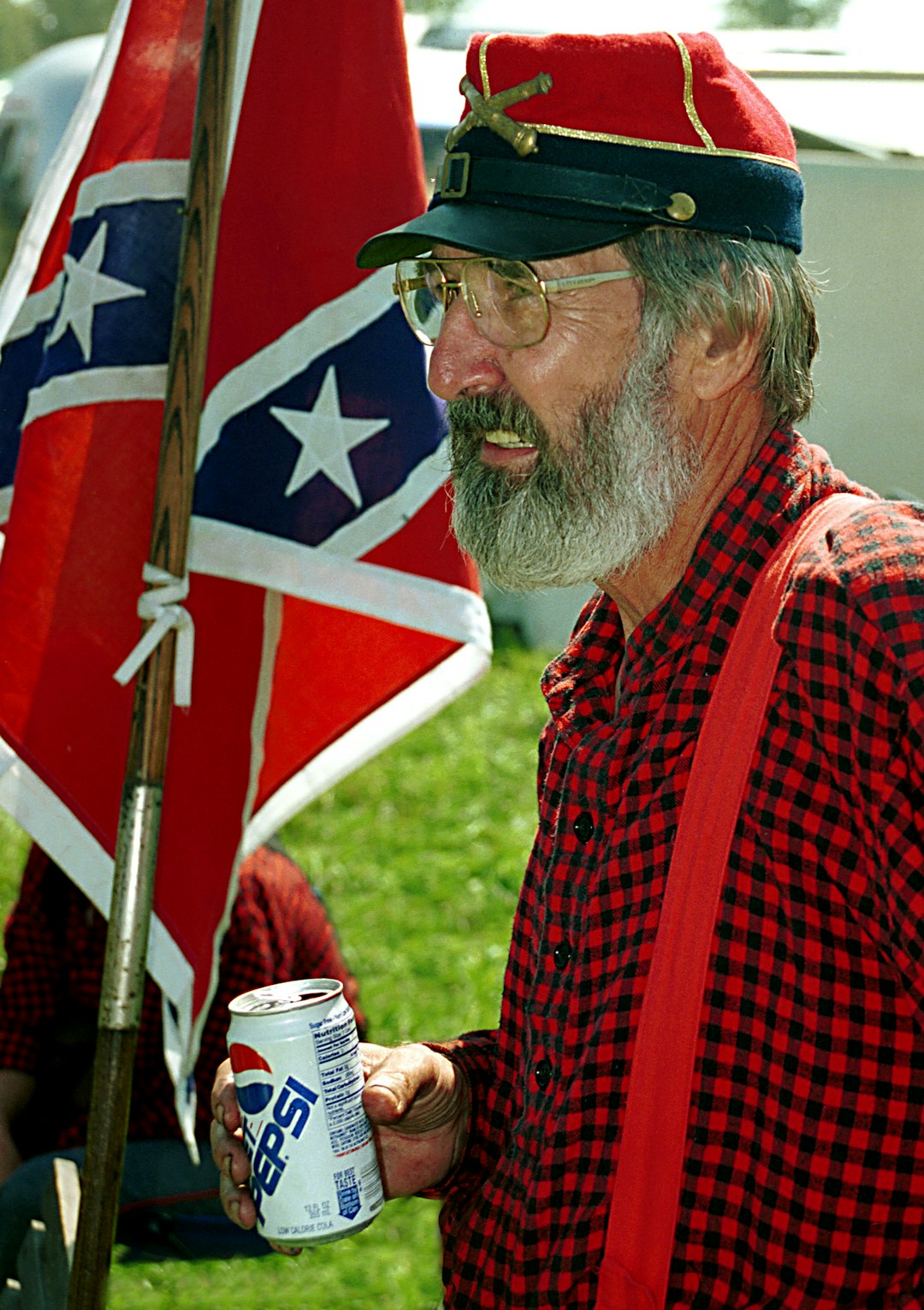 Confederate Symbols Fuel Modern Extremism (image credits: unsplash)