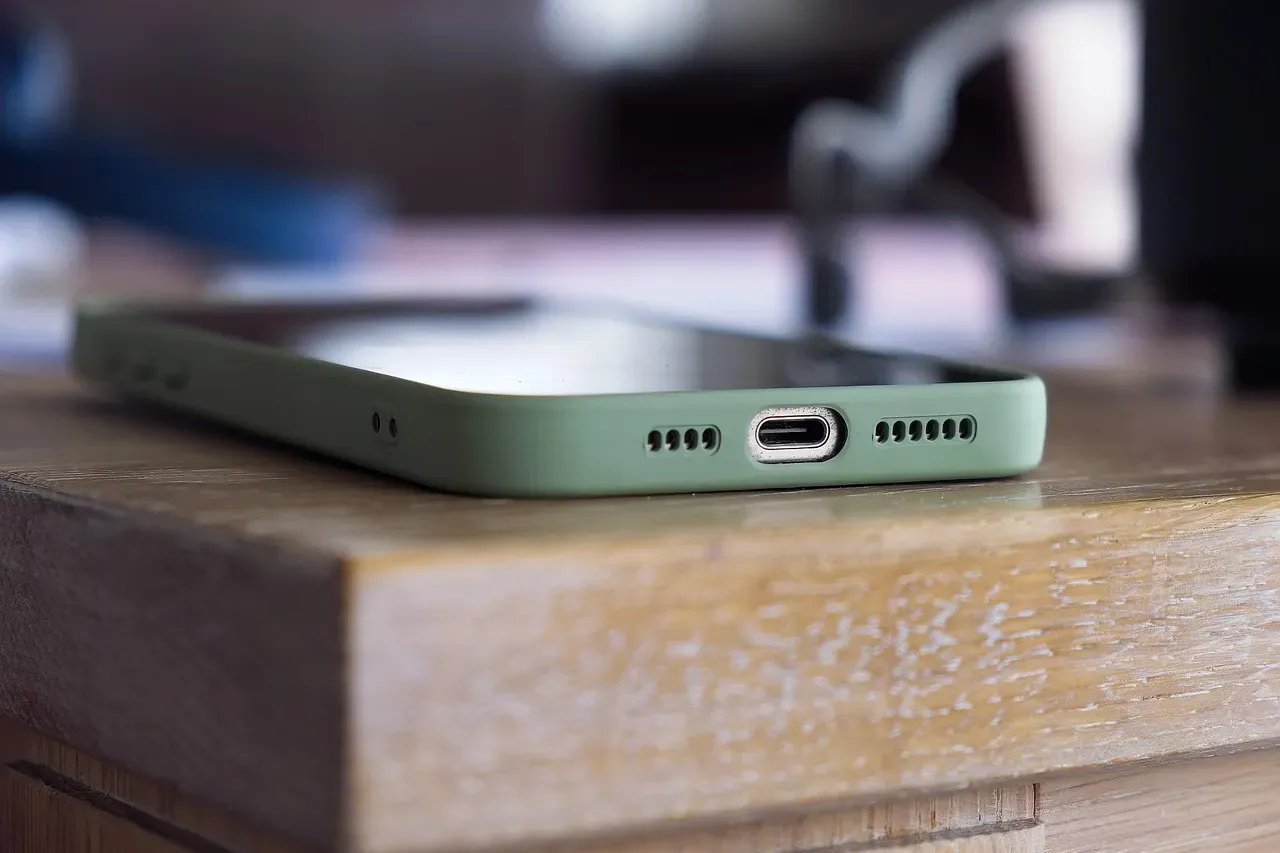 2. Insufficient Storage Capacity (Image Credits: Pixabay)