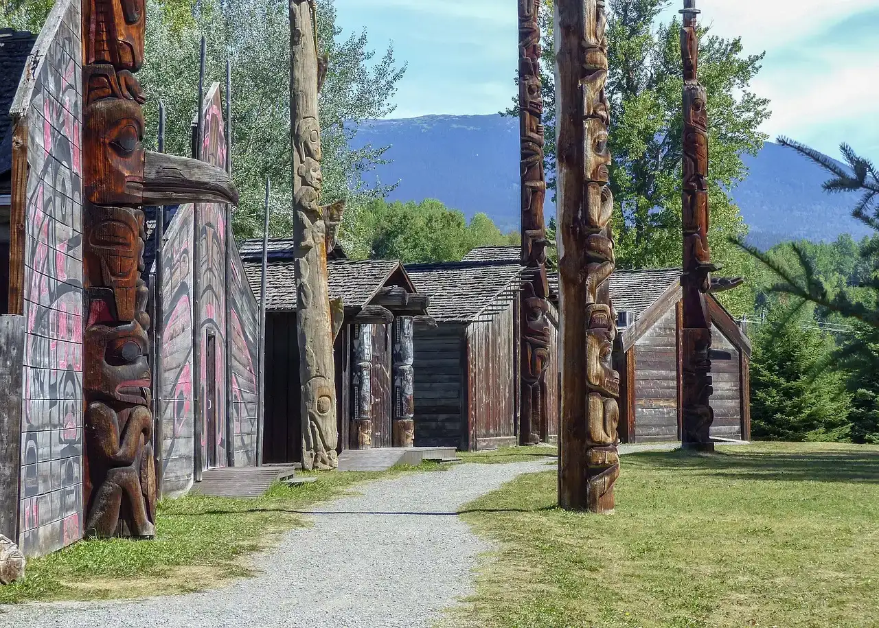 Indigenous Heritage Structures Facing Erasure (Image Credits: Pixabay)