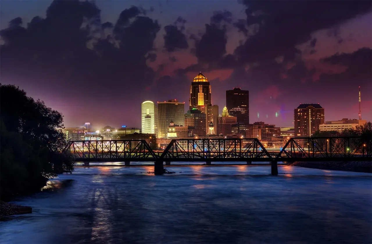 Des Moines, Iowa: Affordability Meets Stability in the Heartland (Image Credits: Pixabay)